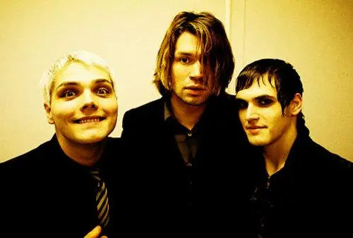 Taking Back Sunday - bratri a adame.jpg